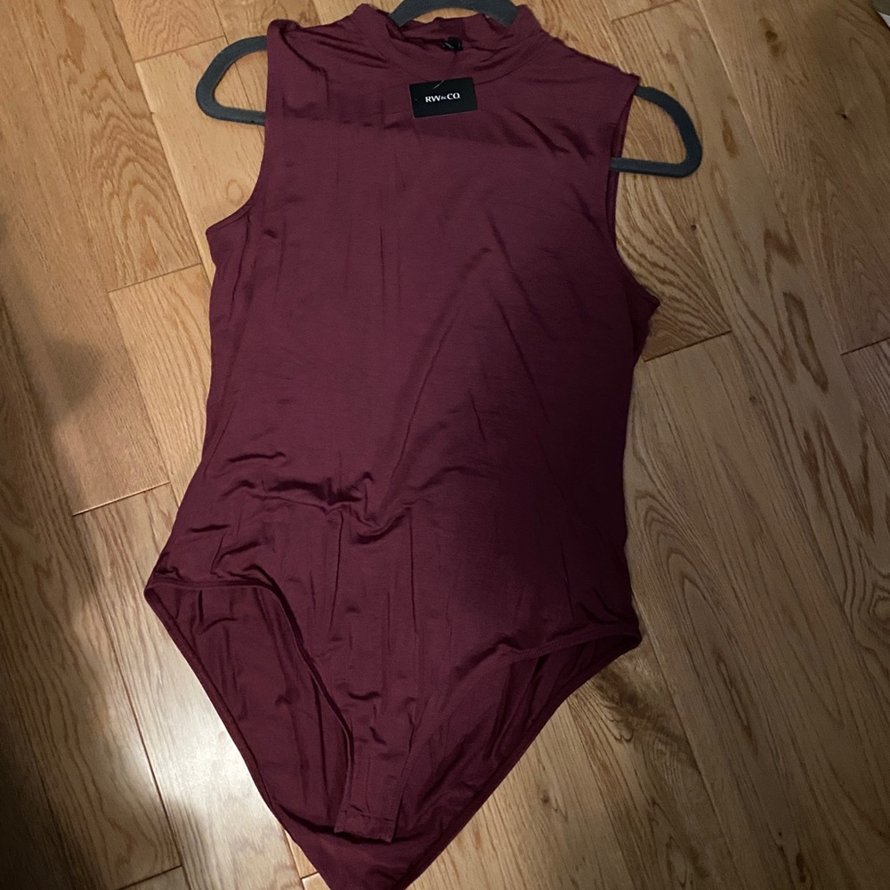 ✨ RW&CO Sleeveless Bodysuit ✨ - Picture 2 of 3